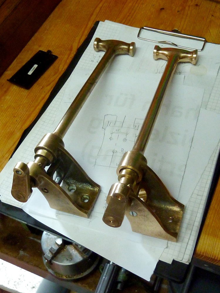 Fensteraussteller Original und FC3A4lschung